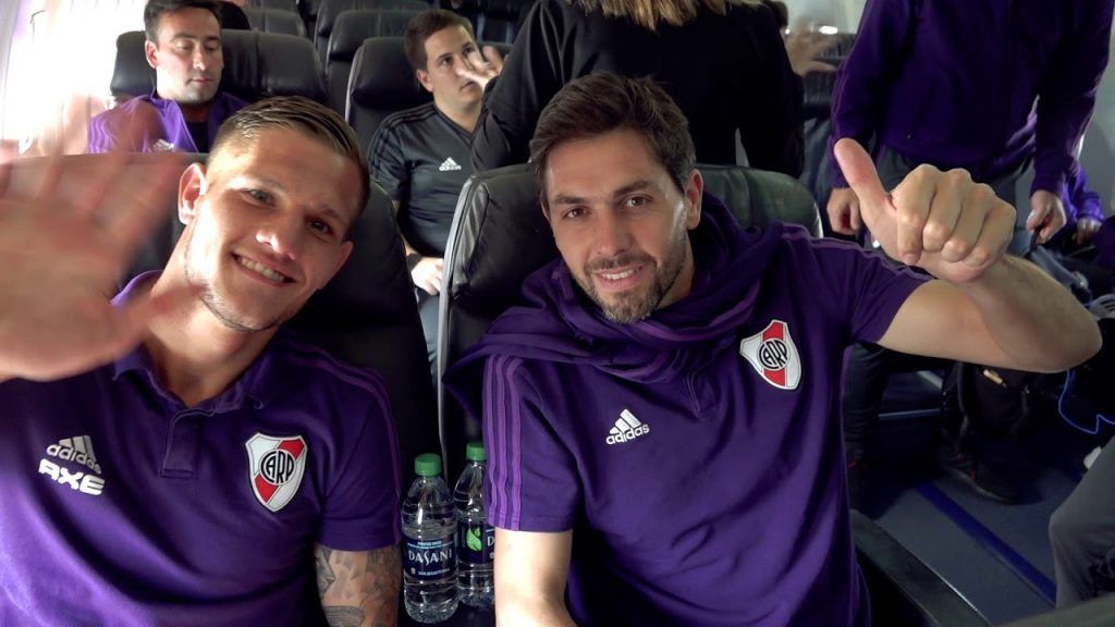 Subite al avión de River