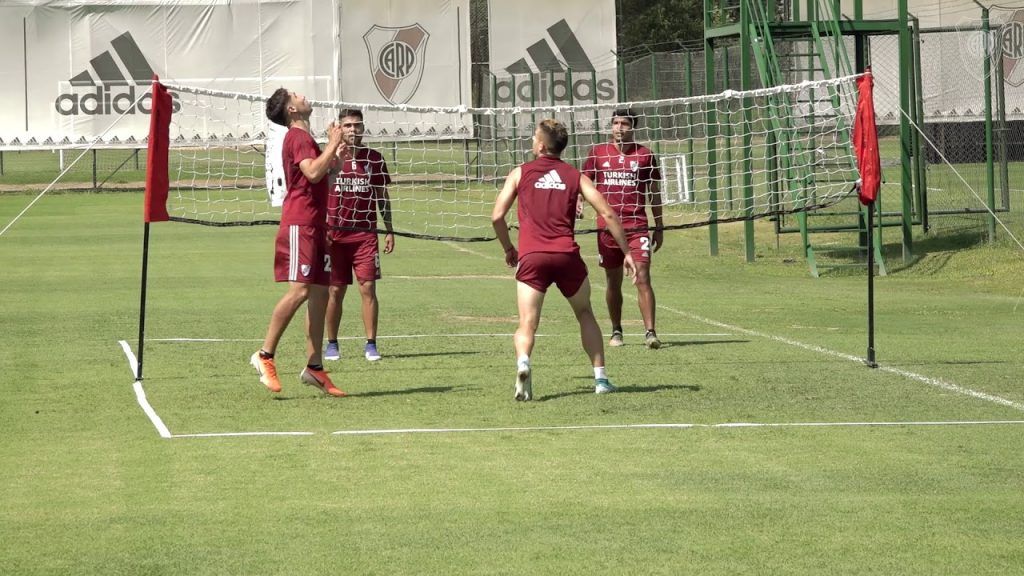 (VIDEO) ¡UN ESPÍA EN RIVER CAMP!