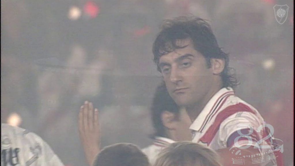 (VIDEO) ¡IMPONENTE! El recibimiento a RIVER en la Supercopa 97