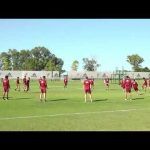 Broma de Juanfer a Nacho Fernández antes de entrenar