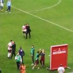 El abrazo de Borré a Gallardo.