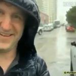 Pinola, video viral bajo la lluvia.