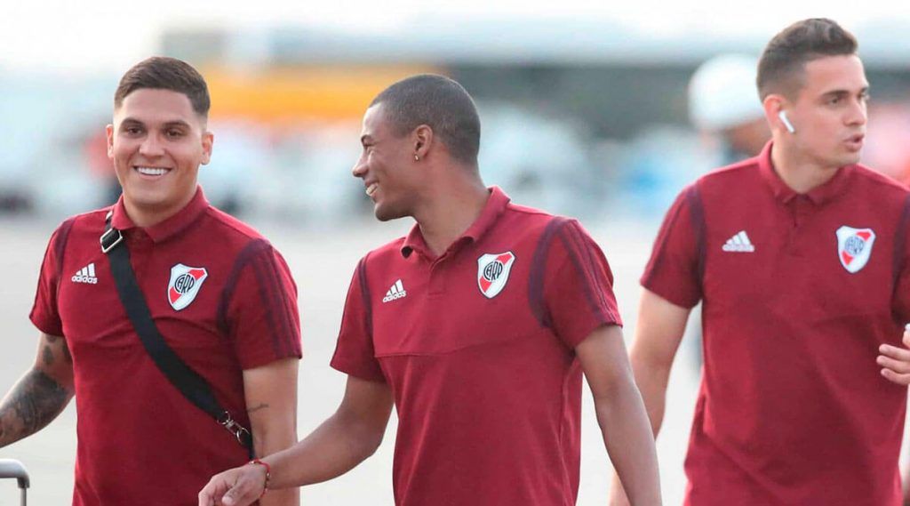 Demora en la llegada de los futbolistas extranjeros a River