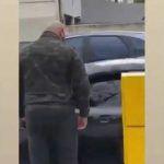 Así llegaba Armani para el hisopado.