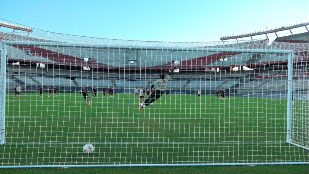 (VIDEO) Estreno Monumental: ¡Probando al arco! 🎯
