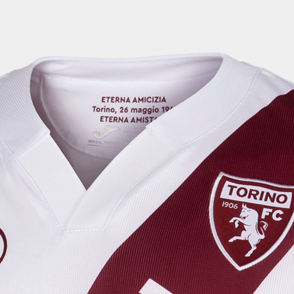 El Torino homenajea a River Plate