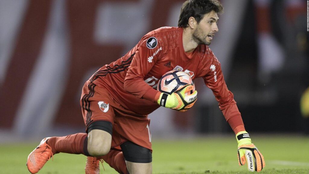 Lux, sobre su retiro: “Tuvimos una charla y llegamos a la conclusión de que era hora de darles lugar a los chicos del club”