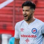 Elías Gómez: «La decisión de jugar en River la tomo yo, pero no me gustó que haya salido el título de que era jugador de Independiente»