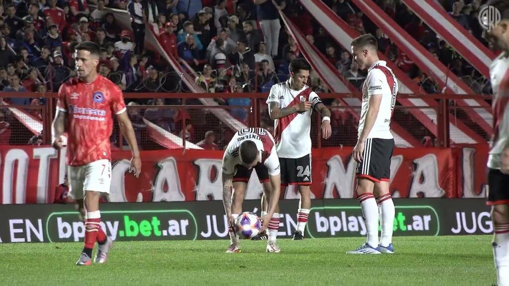 (VIDEO) ▶️ El golazo de Juanfer Quintero de tiro libre, desde el #OjoMillonario. ⚽