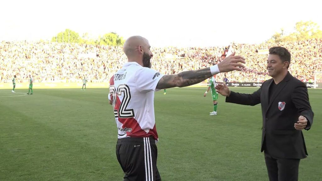 (VIDEO) ¡Gracias, Javi! ⚔️💪 PINOLA y su emotiva despedida del fútbol