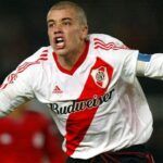 D’Alessandro: “Me parece una falta de respeto llamar para ofrecerse”